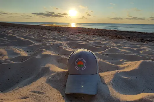 Casquette ID-3 sur la plage du Mexique